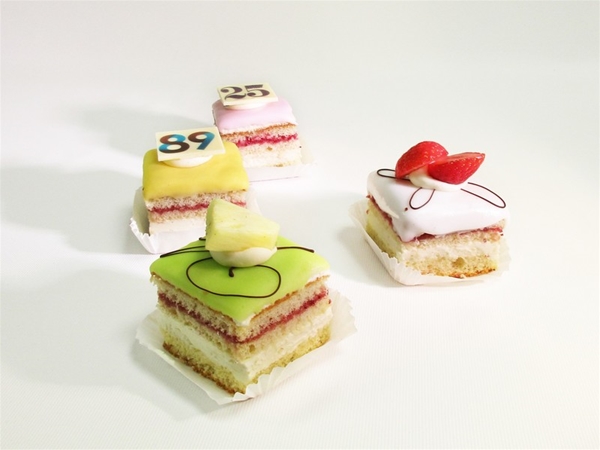 Petit Fours Logo/tekst
